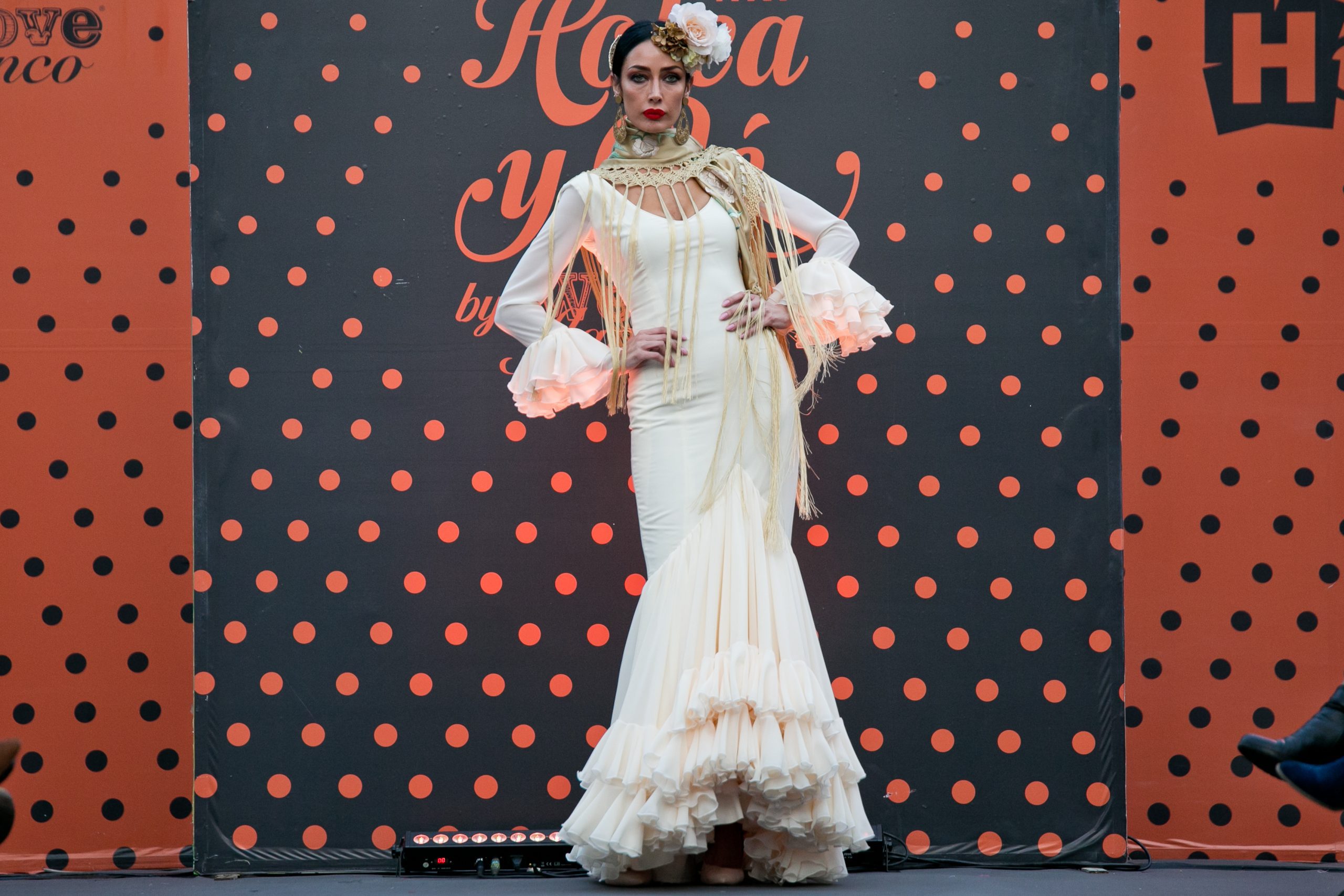 Vestido de flamenca beige Awa